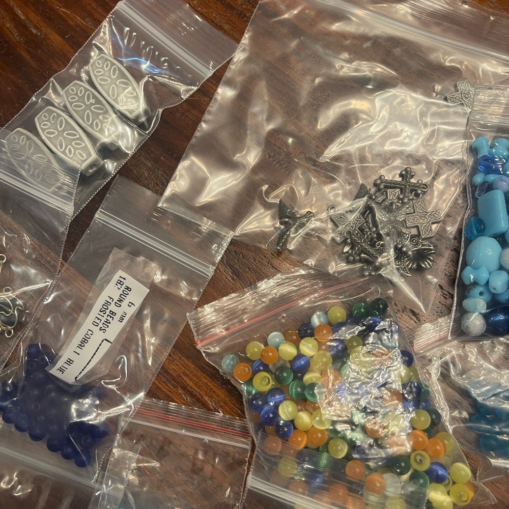 Assorted Beads Collection - Picture 3 of 6